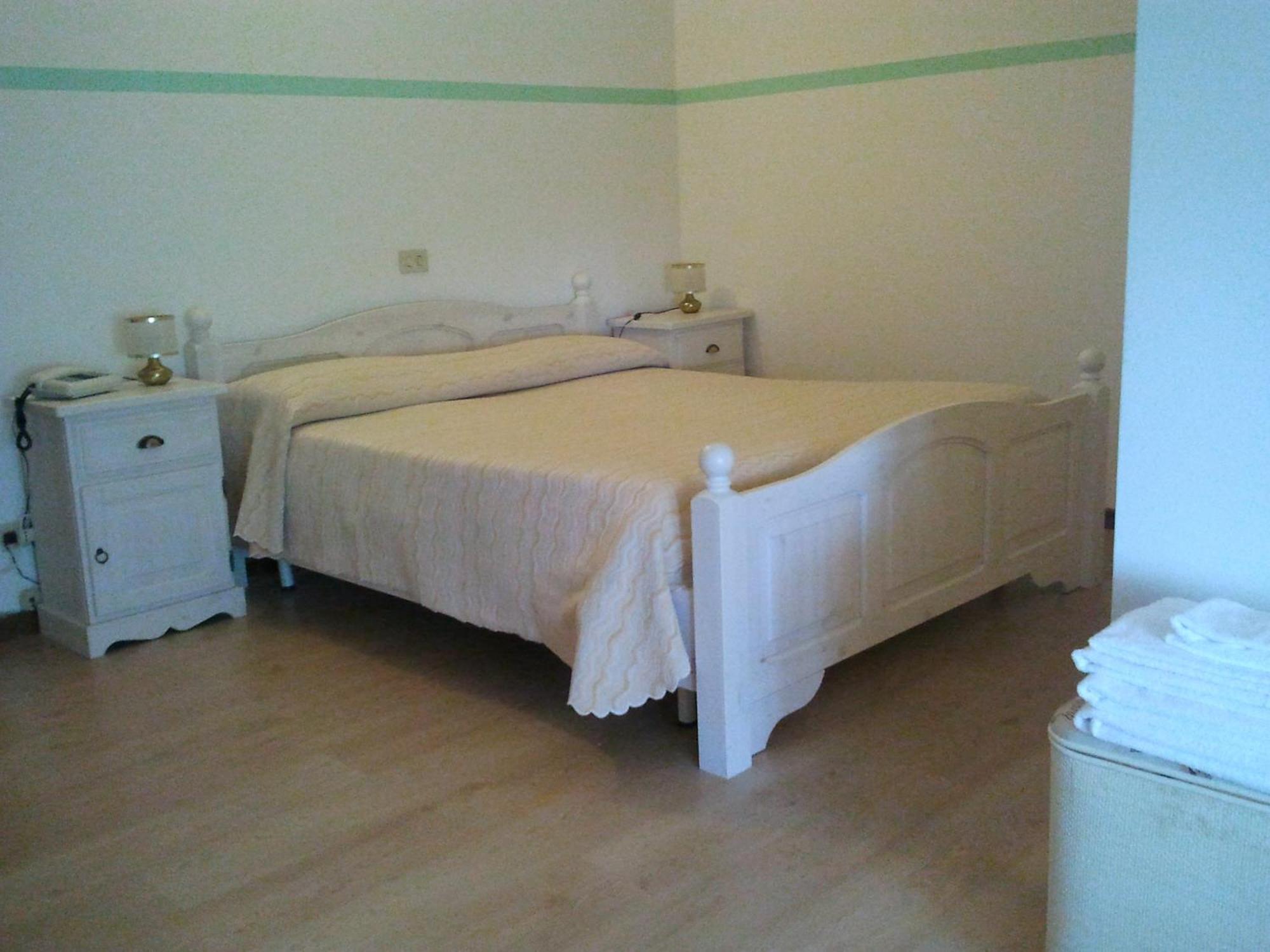 Hotel La Rama ลาซีเซ ภายนอก รูปภาพ