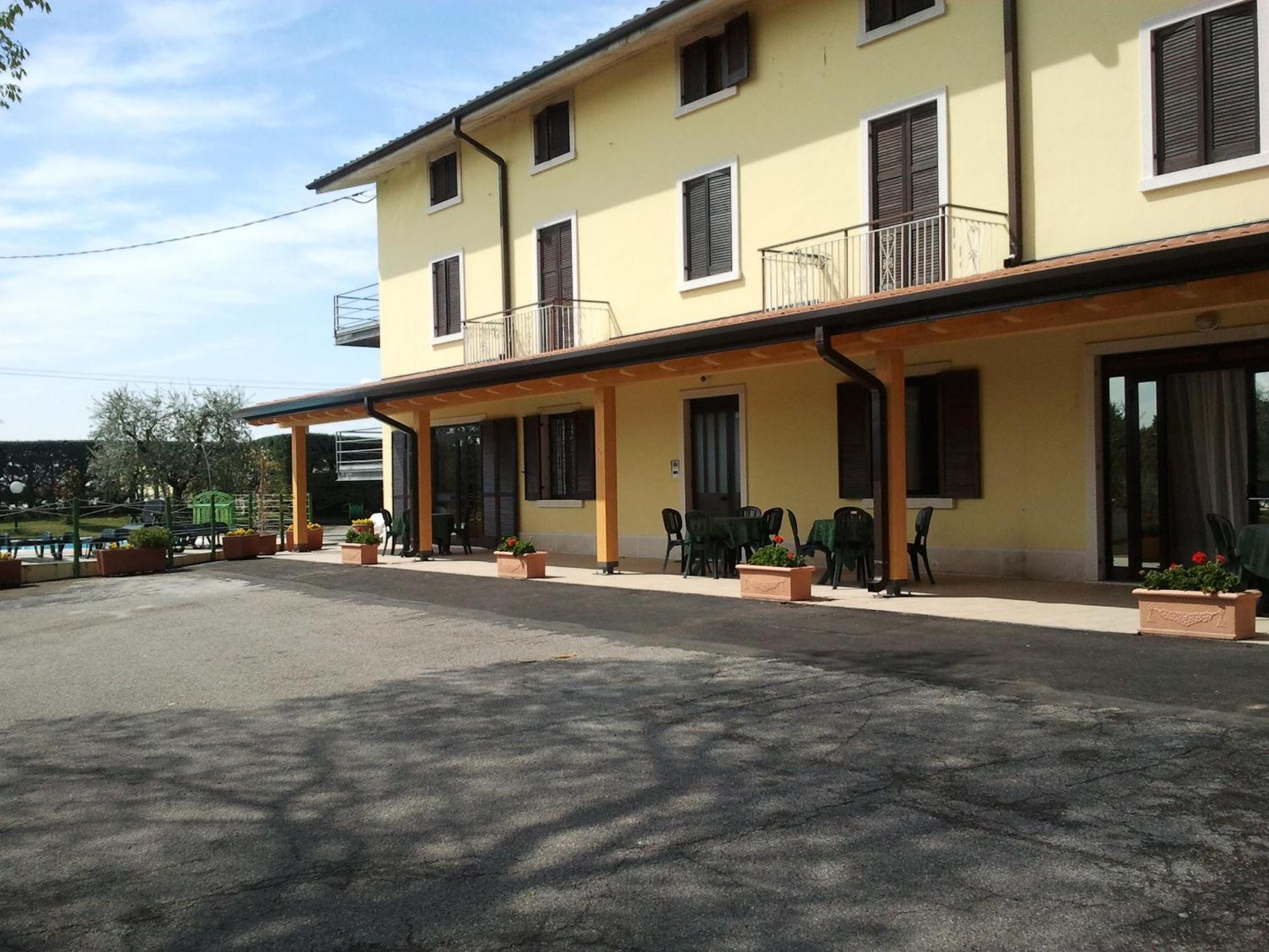 Hotel La Rama ลาซีเซ ภายนอก รูปภาพ