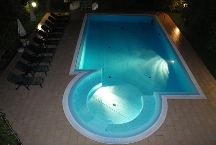 Hotel La Rama ลาซีเซ ภายนอก รูปภาพ